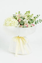 ivory-garden-white-flower-bouquet-dubai