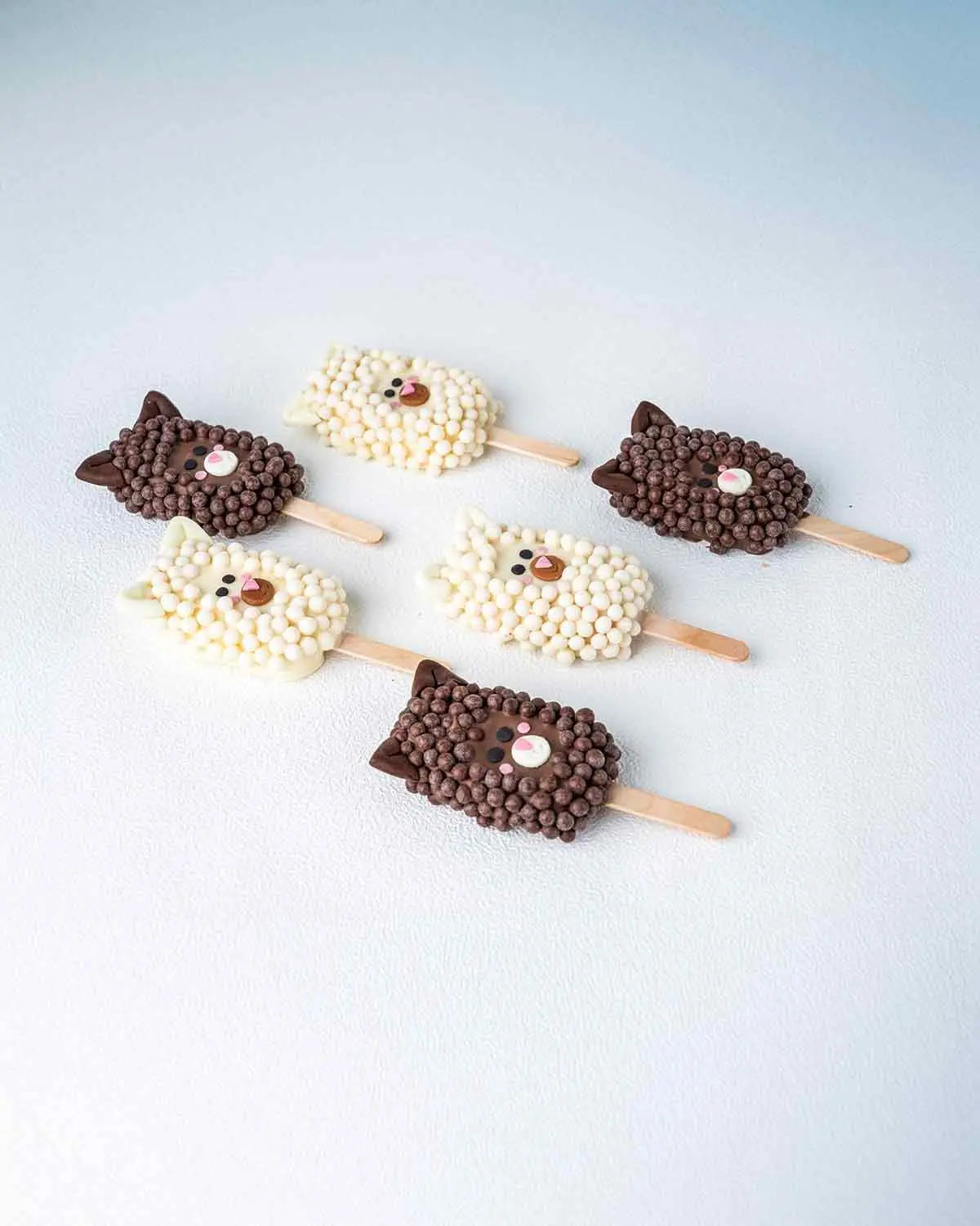 6-sheep-white-and-dark-chocolate-cakesicles-dubai