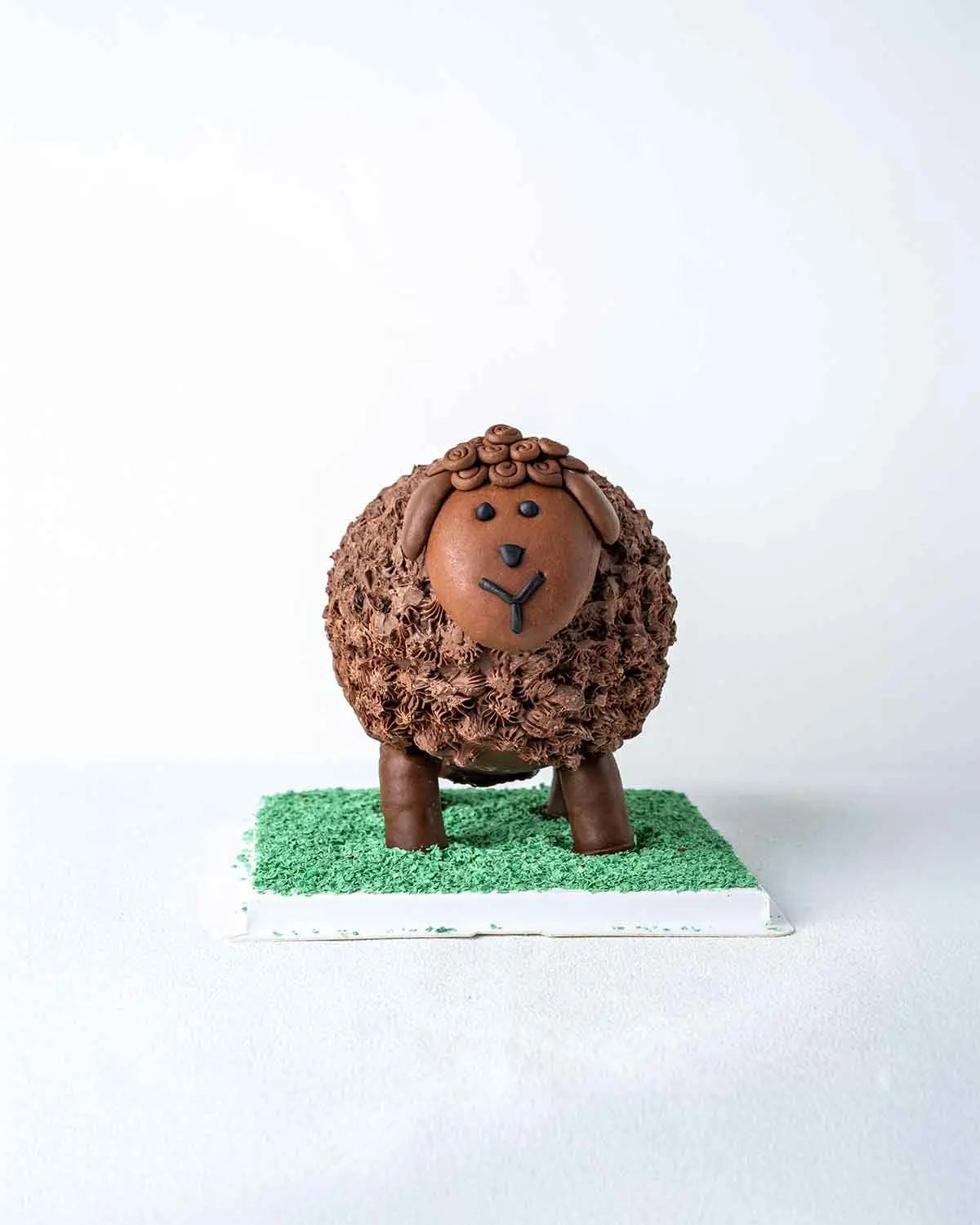 3d-milk-chocolate-sheep-by-cravings-cafe-dubai