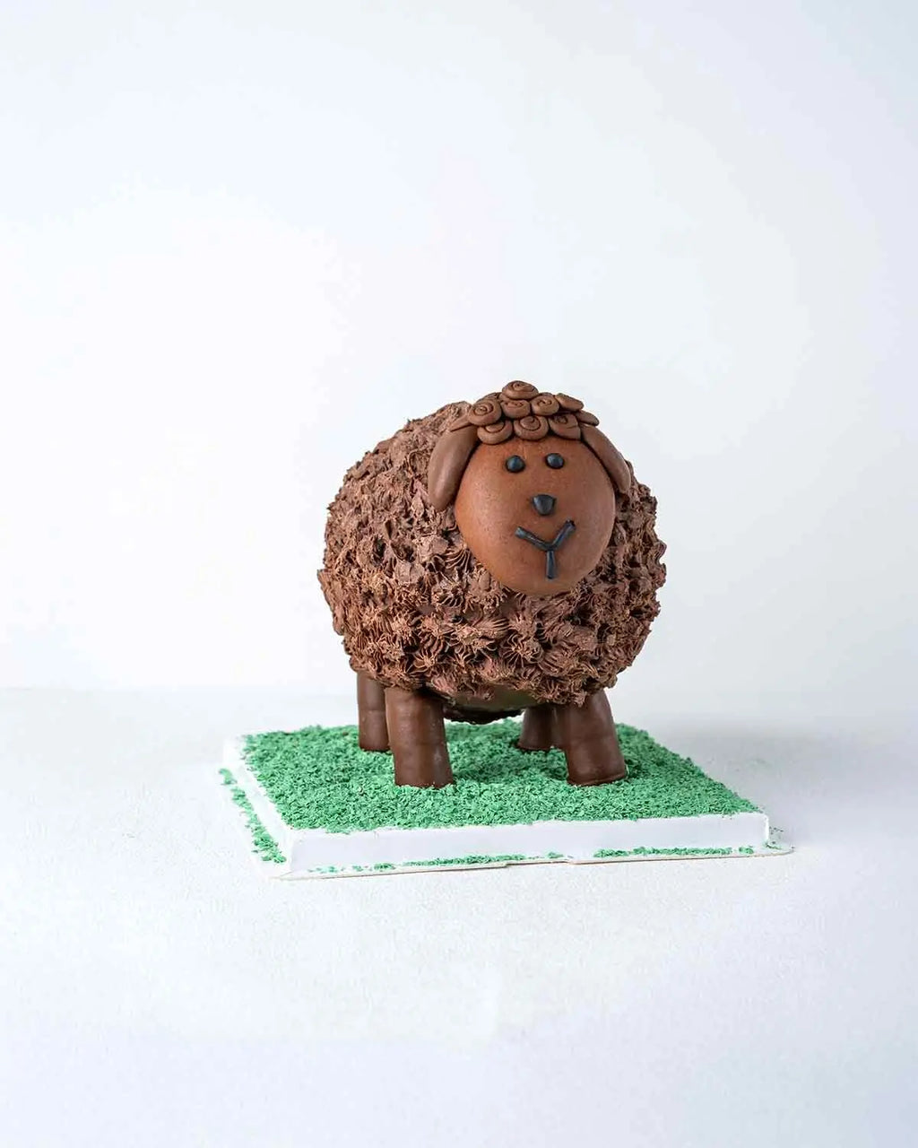 3d-milk-chocolate-sheep-by-cravings-cafe-dubai