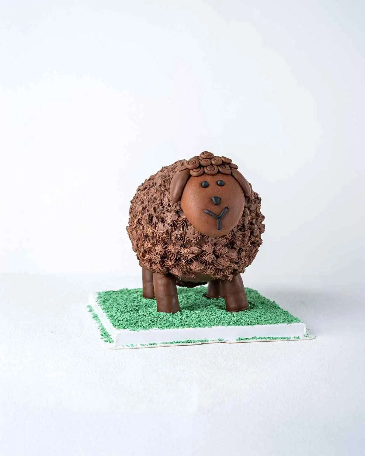 3d-milk-chocolate-sheep-by-cravings-cafe-dubai