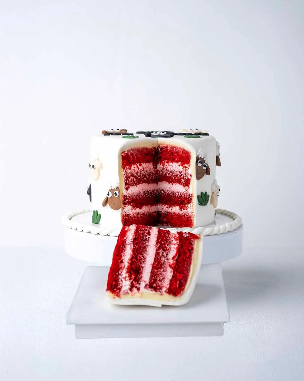 1kg-eid-cake-by-cravings-cafe-dubai