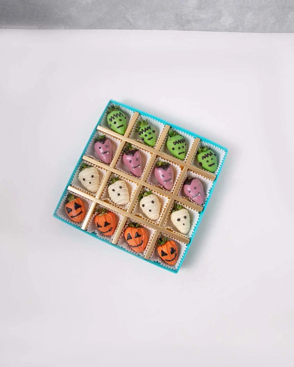 chocolate-strawberry-ghosts-and-pumpkins-dubai