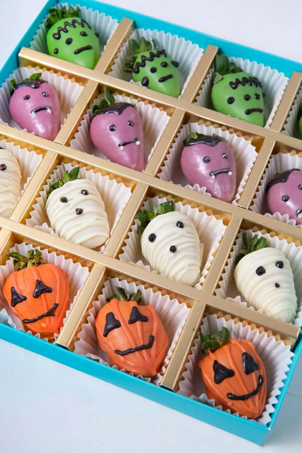 chocolate-strawberry-ghosts-and-pumpkins-dubai