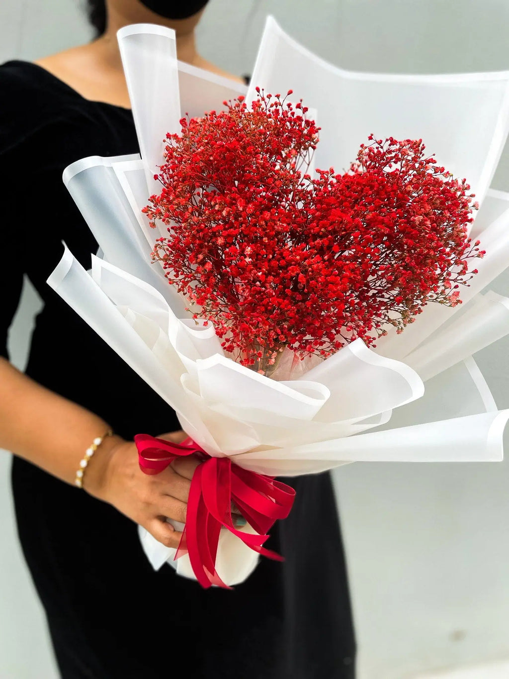 heart-shape-red-babys-breath-bouquet-dubai