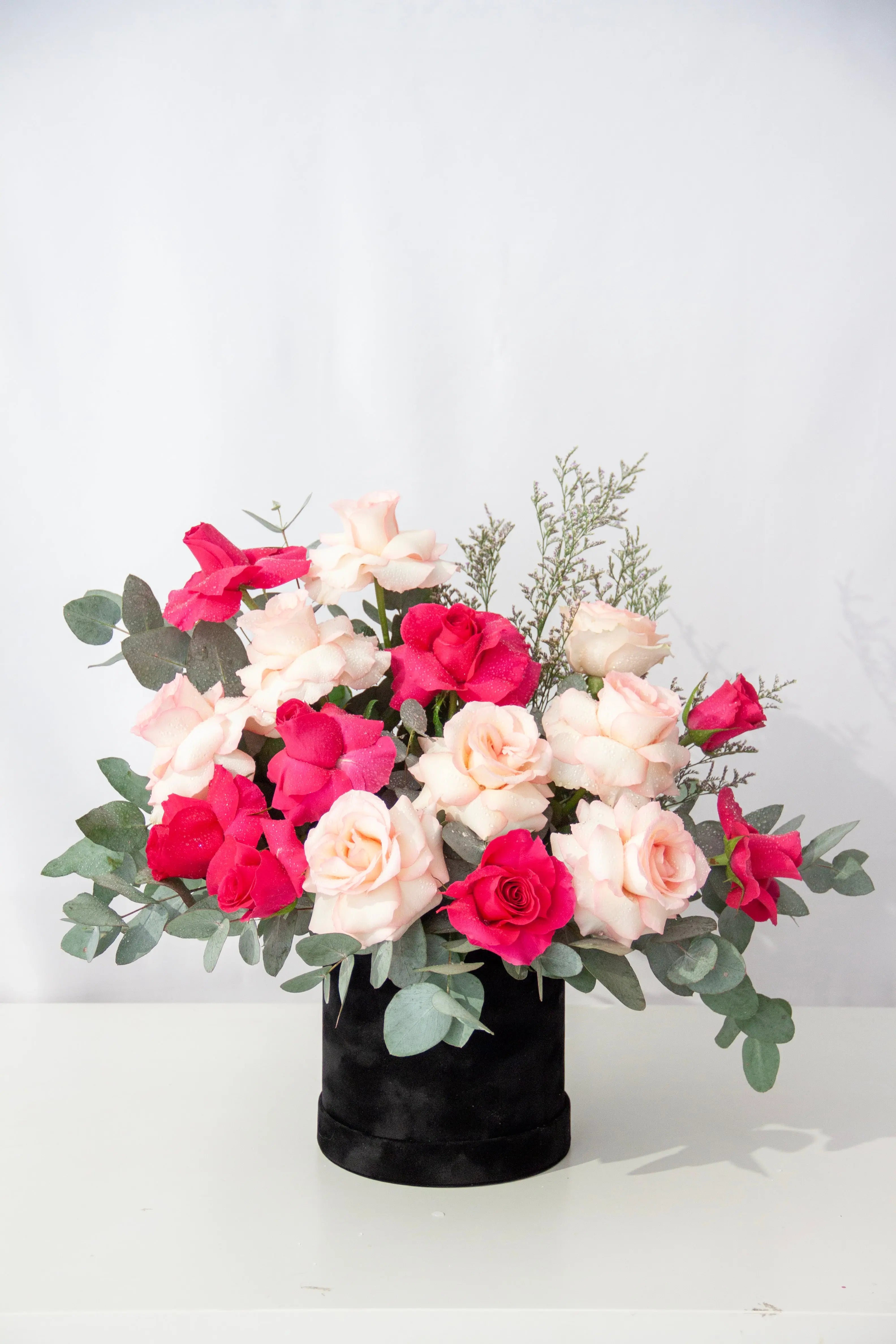 blush-scarlet-rose-velvet-box-dubai