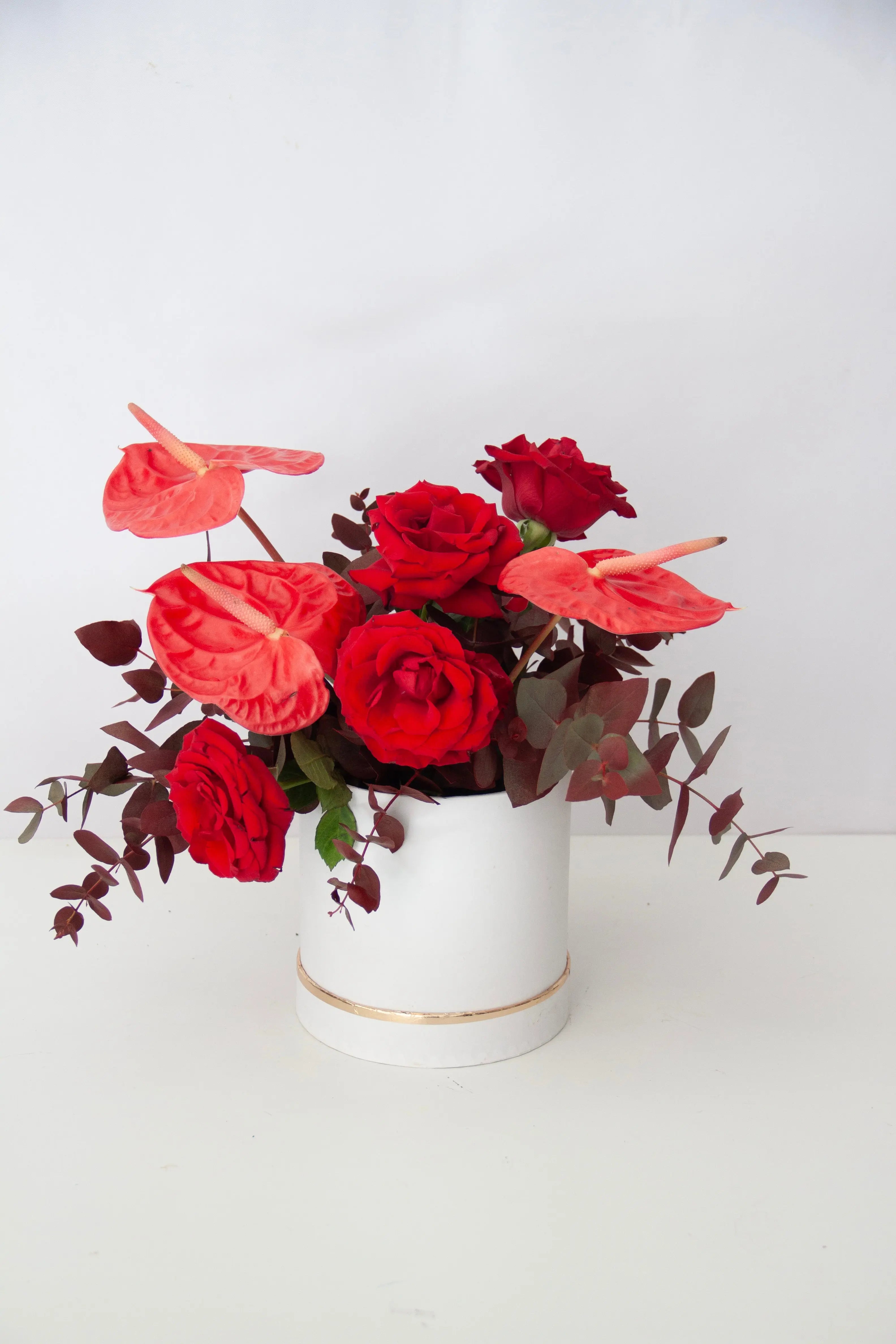 love-struck-anthurium-red-roses-dubai