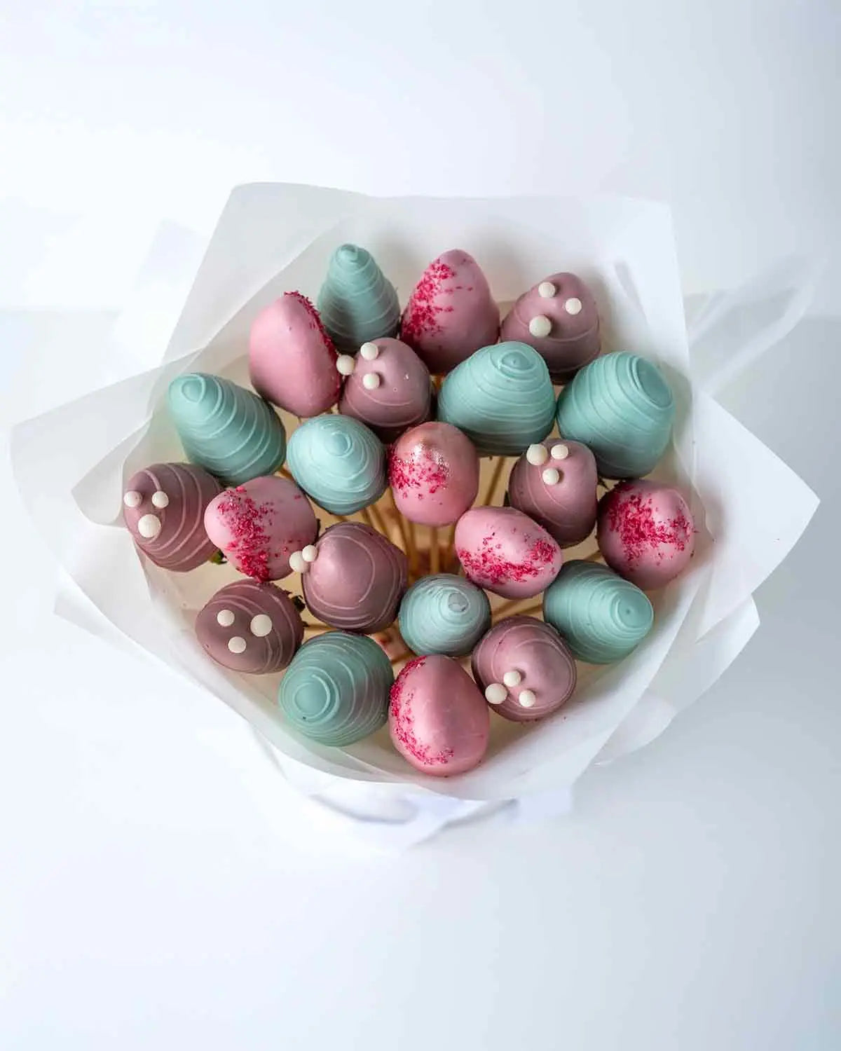 22-pastle-strawberries-bouquet-dubai