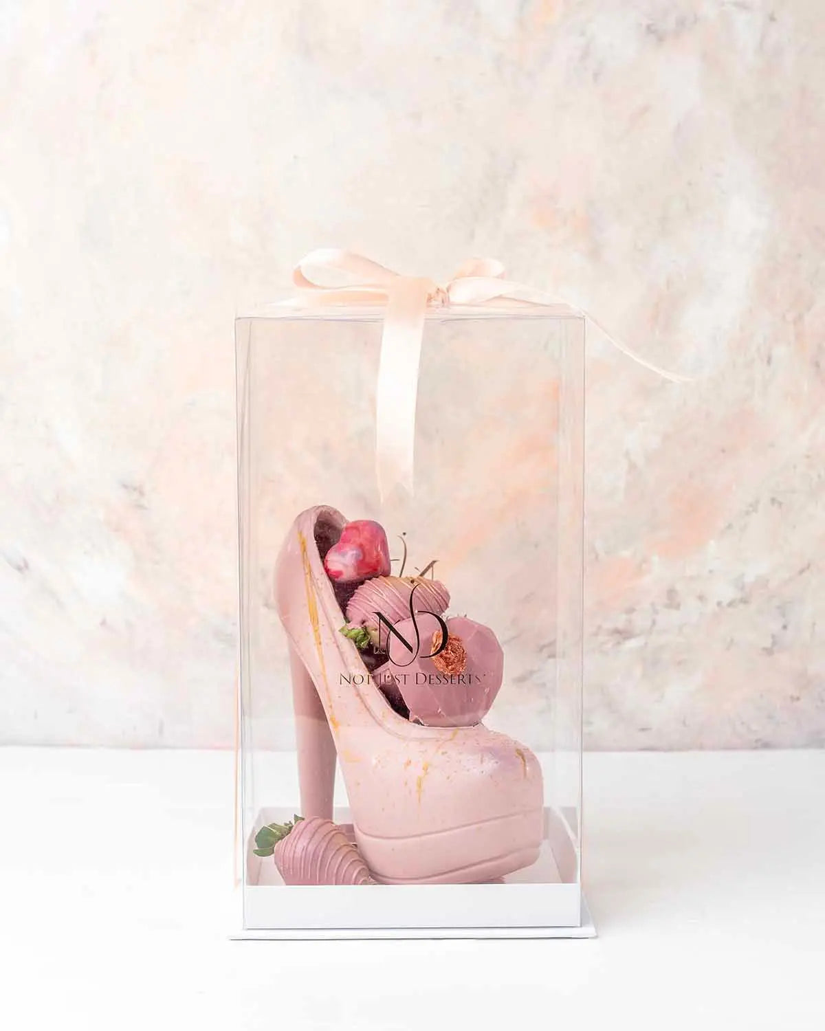 chocolate-stiletto-with-chocolate-berries-dubai