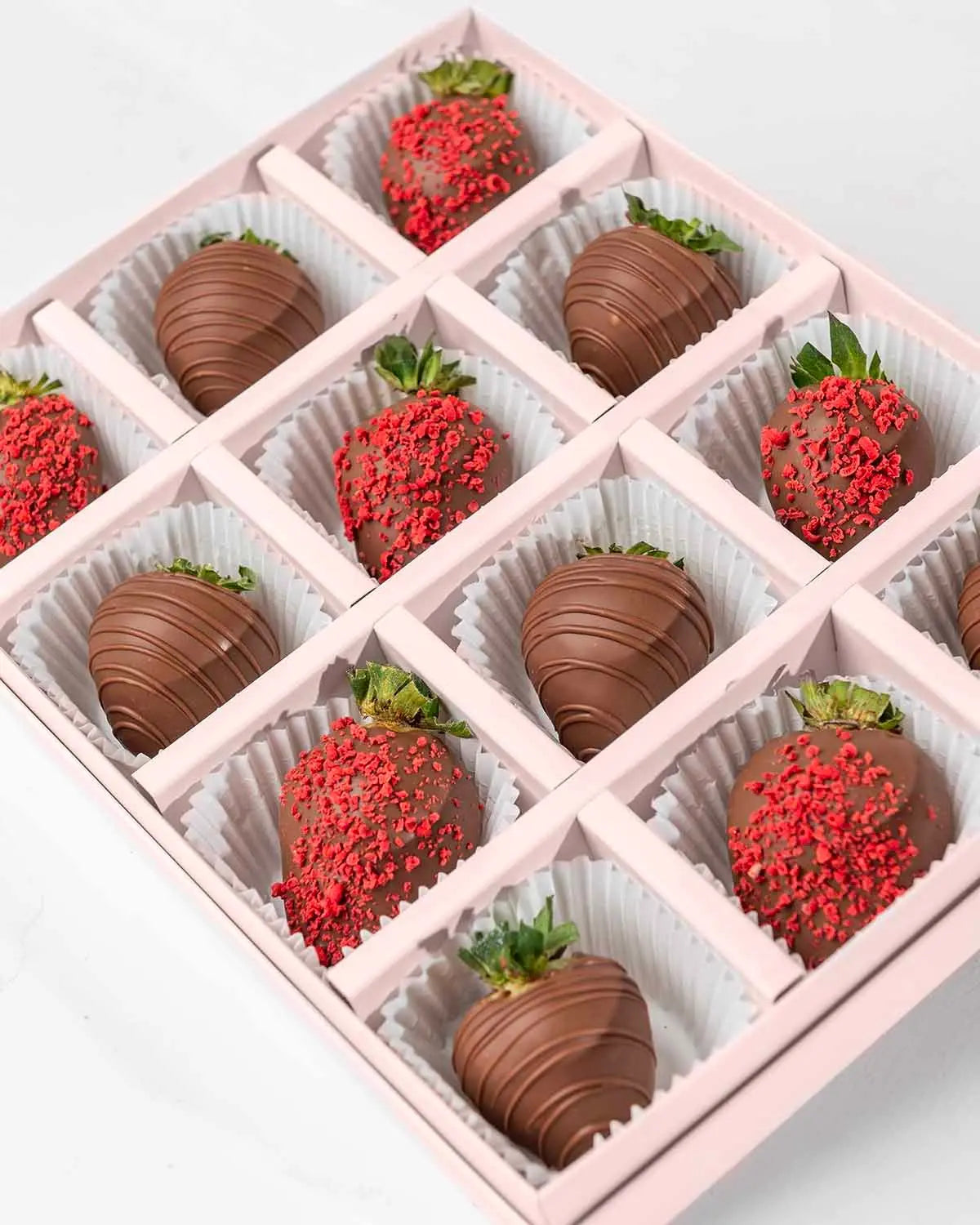 milk-chocolate-strawberries-24-collection-dubai