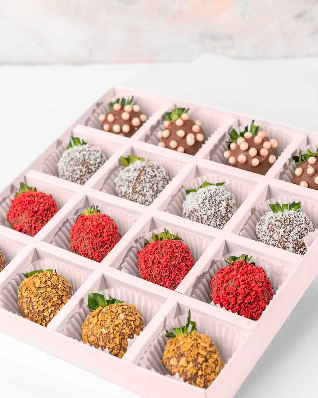 16-chocolate-strawberries-24-collection-dubai