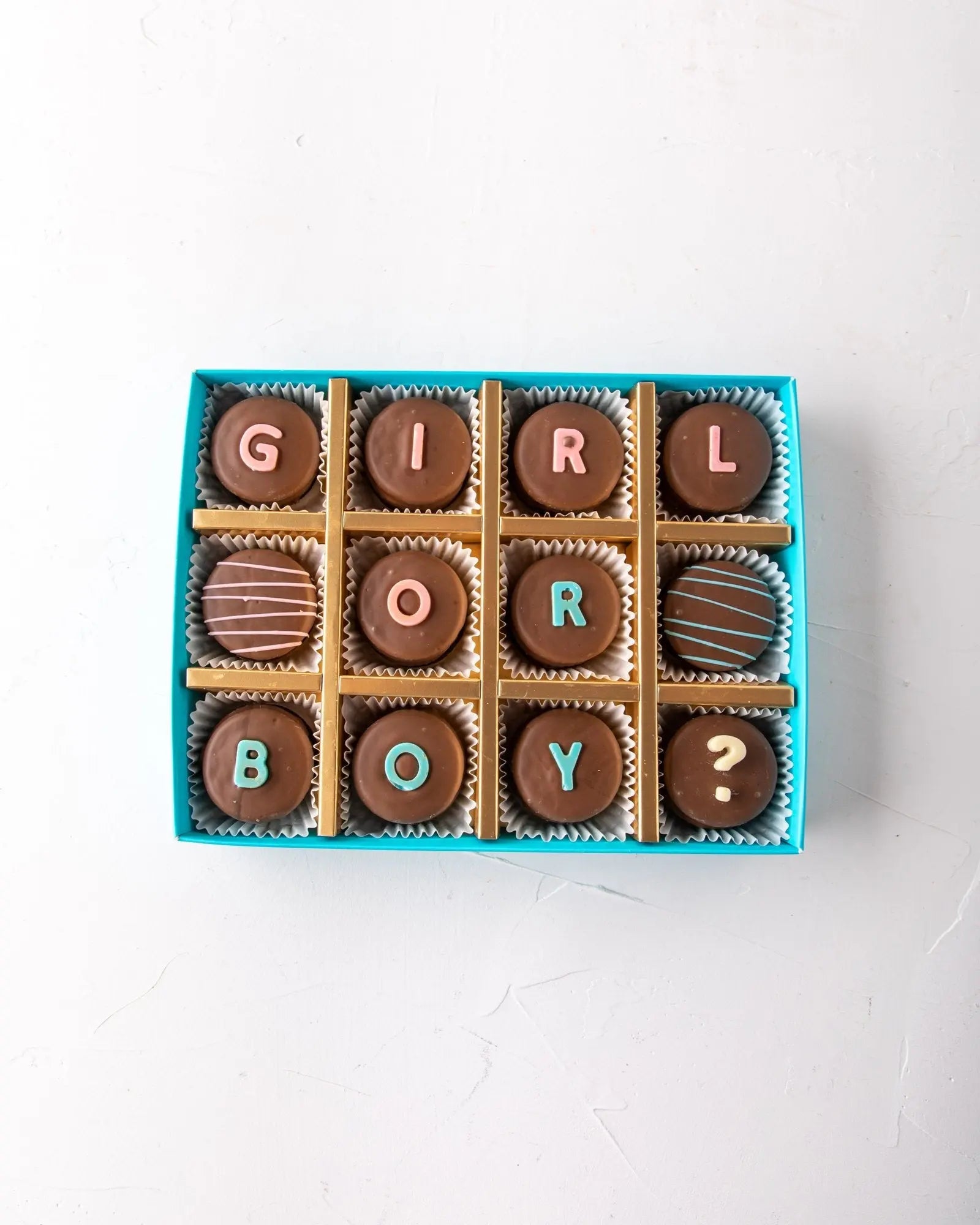 gender-reveal-chocolate-covered-oreos-dubai