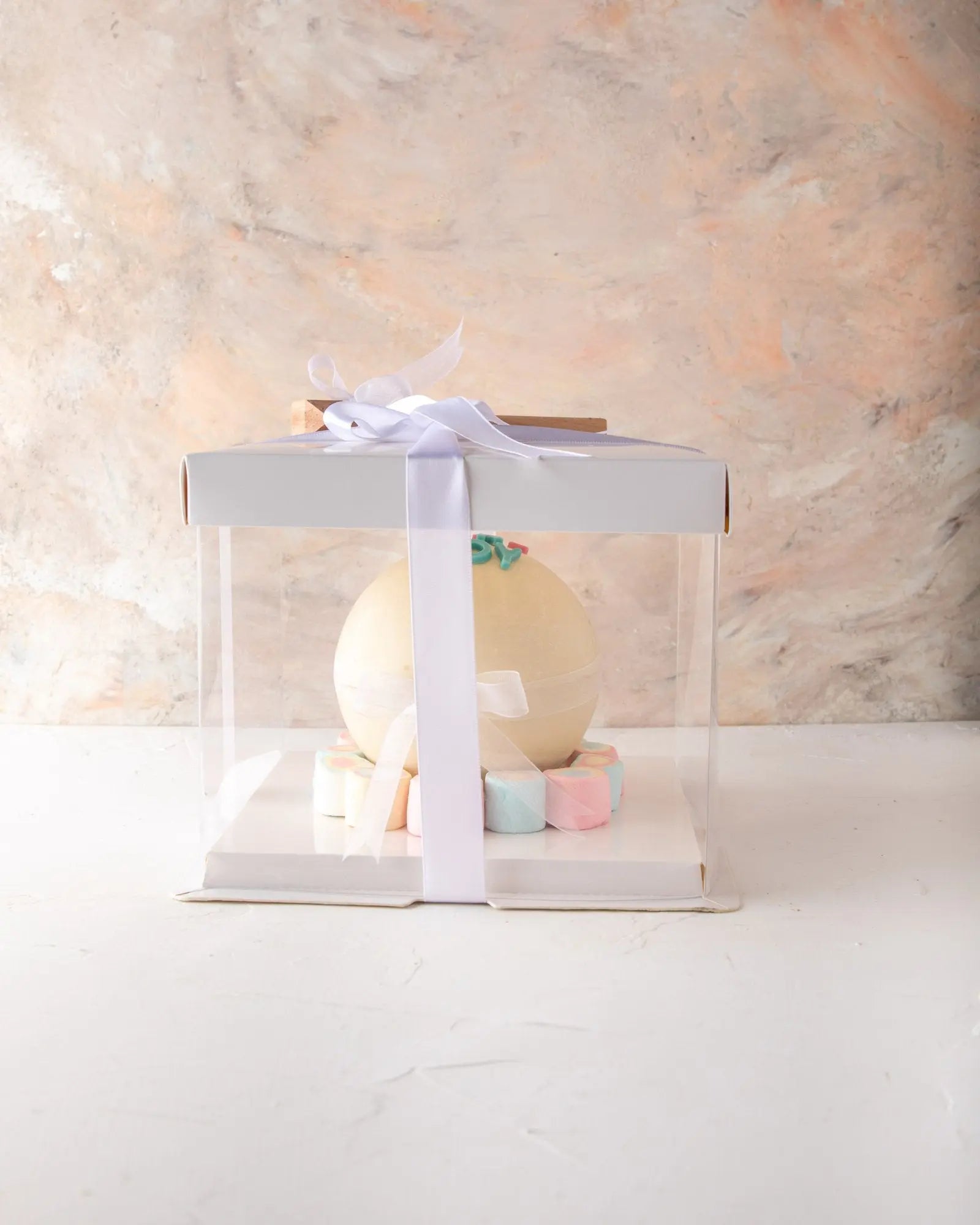 gender-reveal-smash-ball-dubai