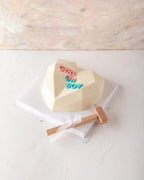 gender-reveal-pinata-heart-dubai