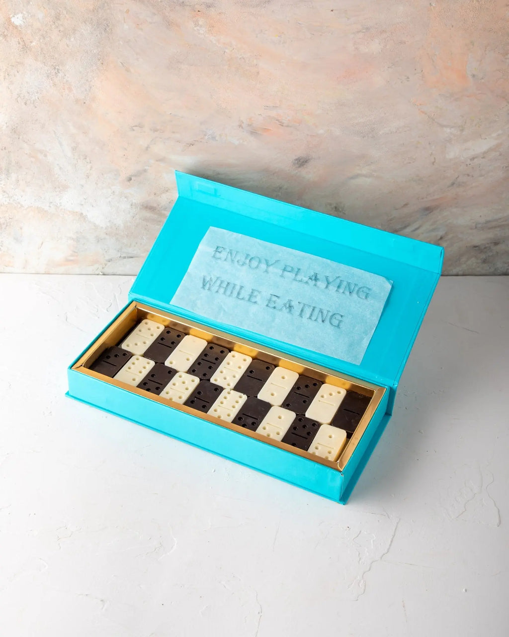 edible-domino-chocolate-dubai