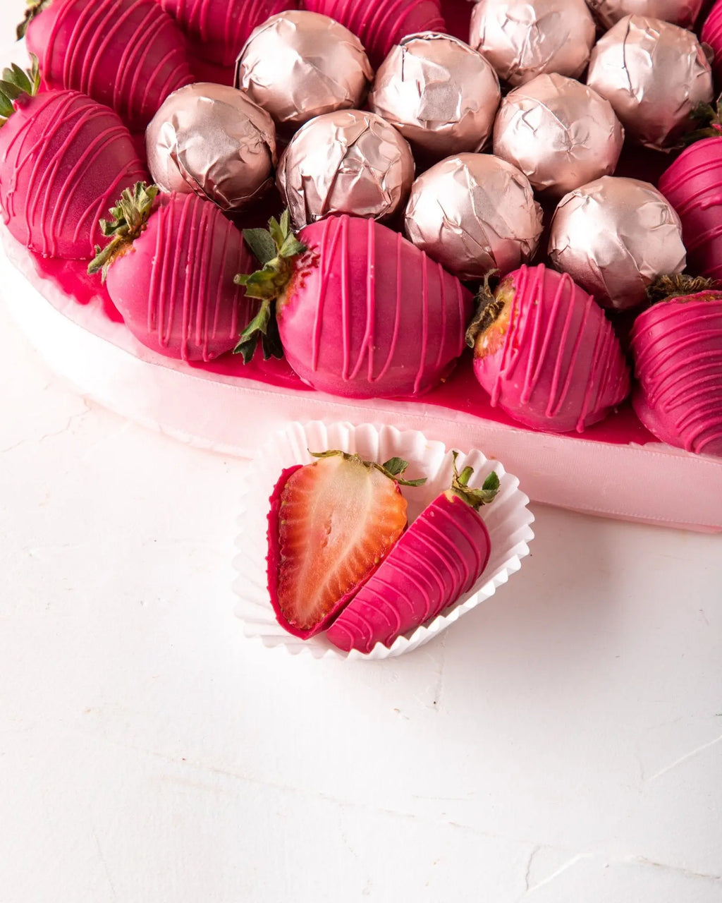 fucia-chocolate-strawberries-and-bon-bon-dubai