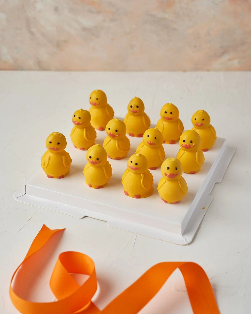 spring-chick-cake-pops-dubai