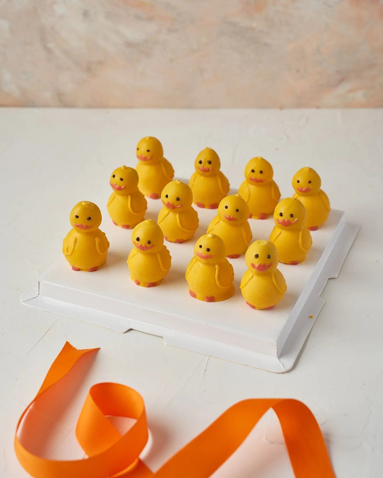 spring-chick-cake-pops-dubai