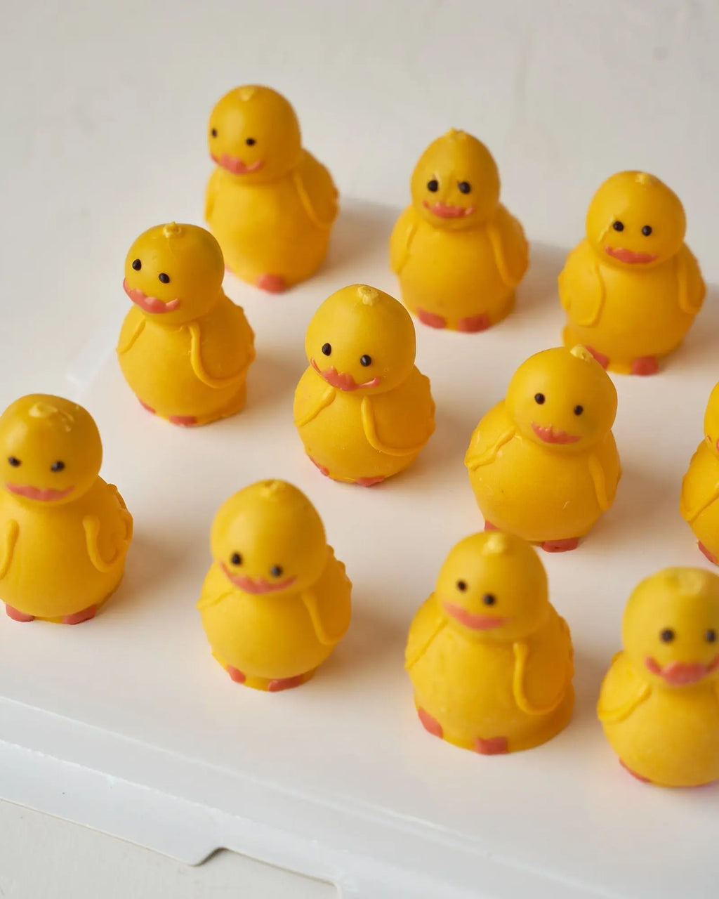 spring-chick-cake-pops-dubai