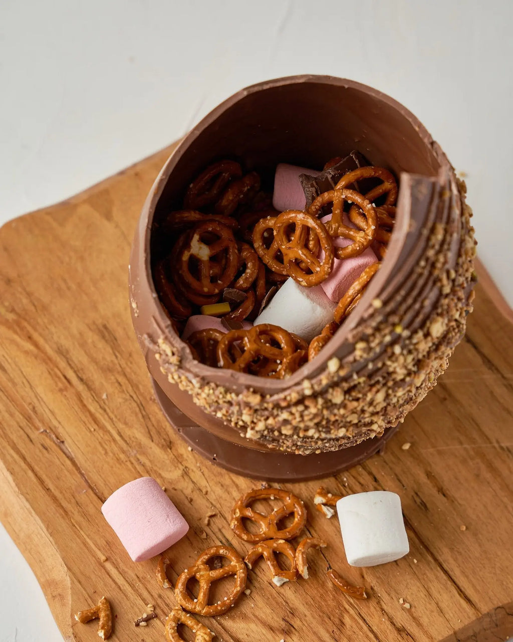 hazelnut-crunch-easter-egg-dubai