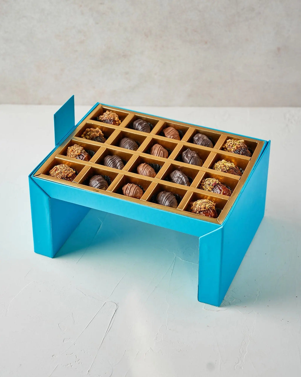 20pcs-designer-box-with-dates-dubai