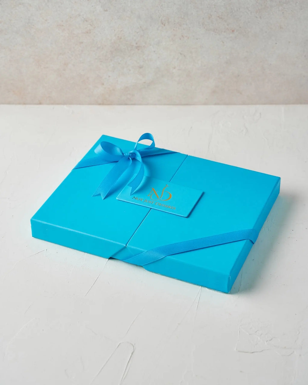 20pcs-designer-box-with-dates-dubai