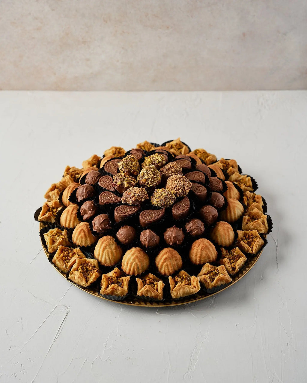 baklawa-mamoul-and-dates-assorted-arrangement-dubai
