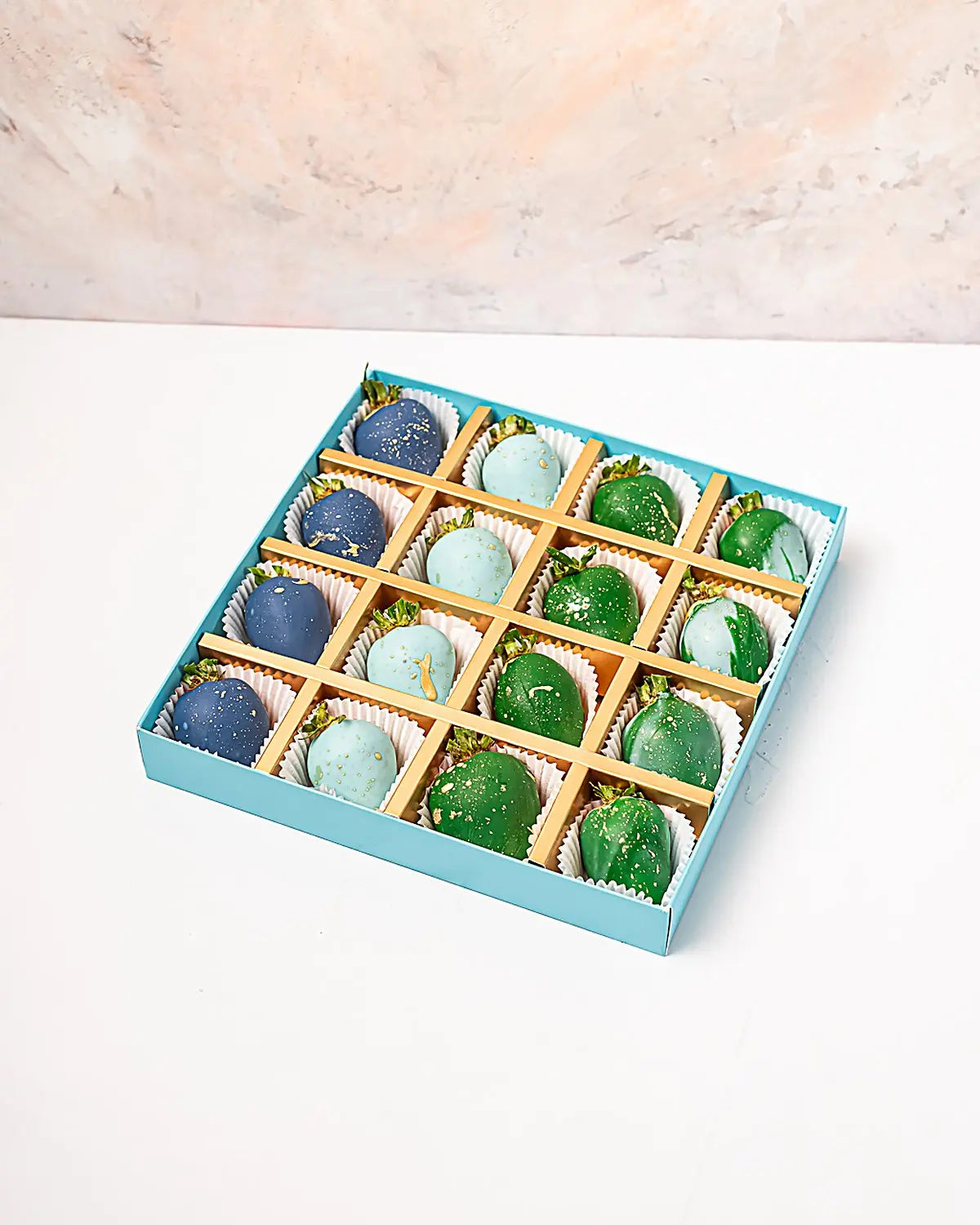 16-chocolate-covered-strawberries-dubai