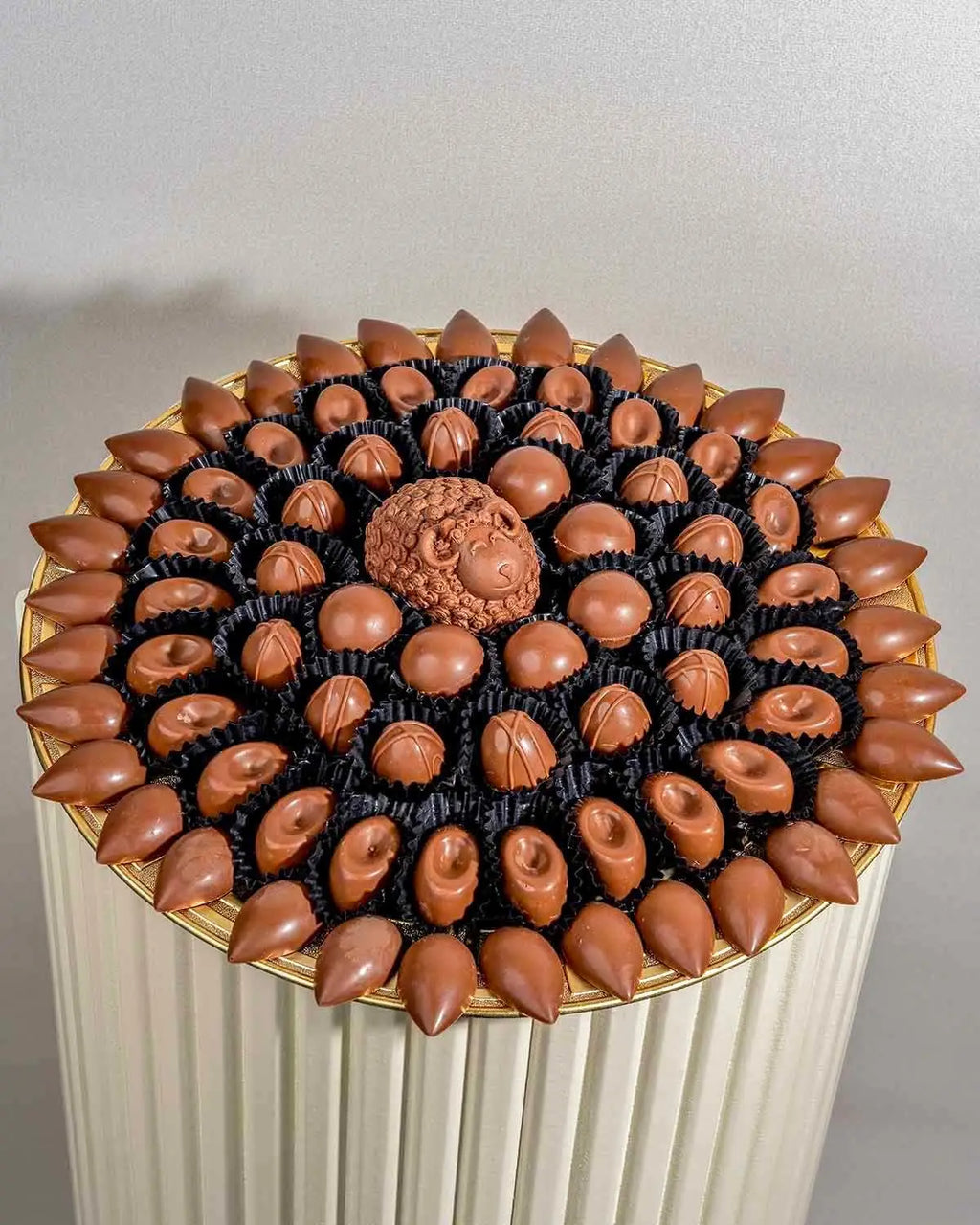 77-assorted-milk-chocolates-eid-al-adha-gift-tray-dubai