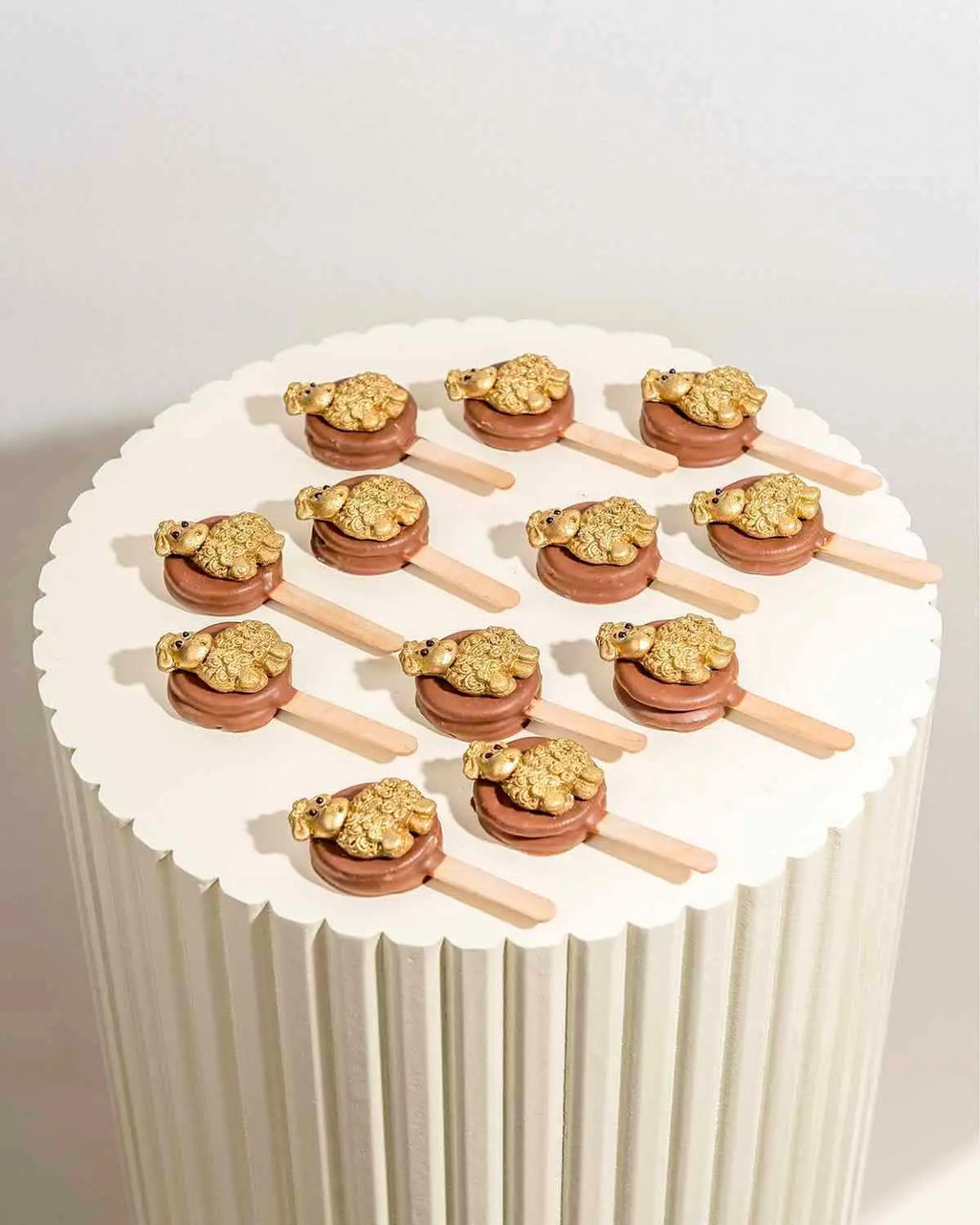 eid-al-adha-milk-chocolate-oreo-pops-dubai
