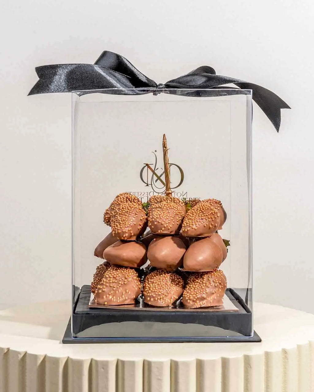 27-milk-chocolate-covered-strawberries-cube-dubai