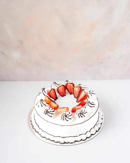 1kg-cartoon-cake-with-strawberries-dubai