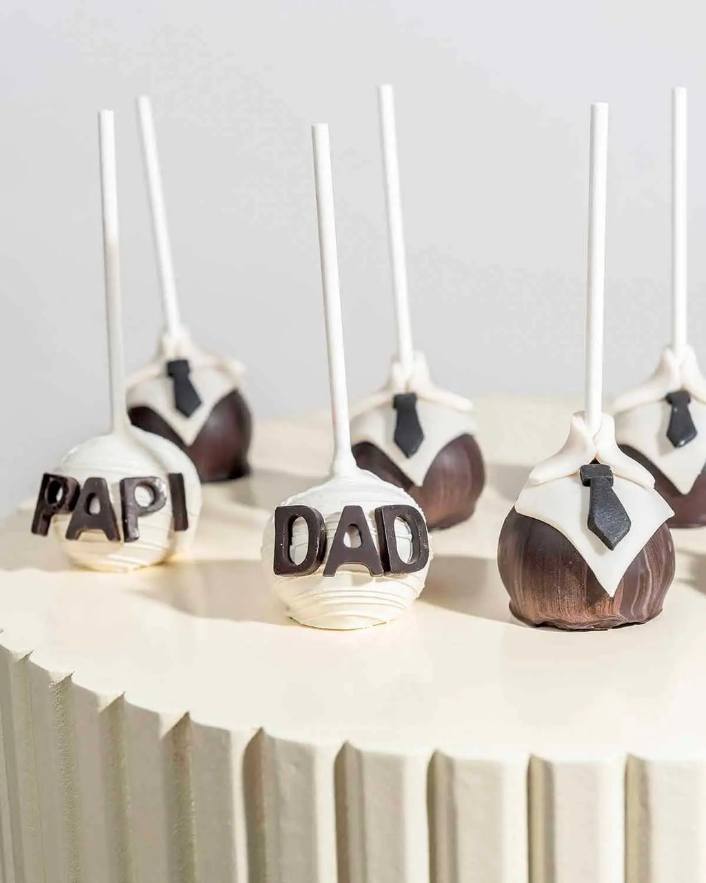 dad-pops-papa-papi-cake-pops-dubai