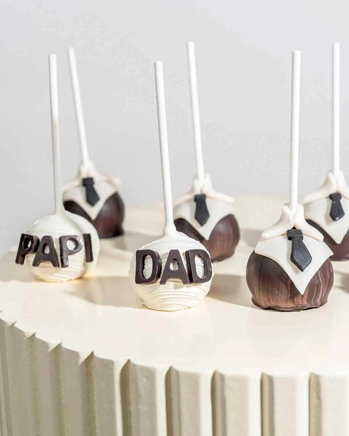 dad-pops-papa-papi-cake-pops-dubai