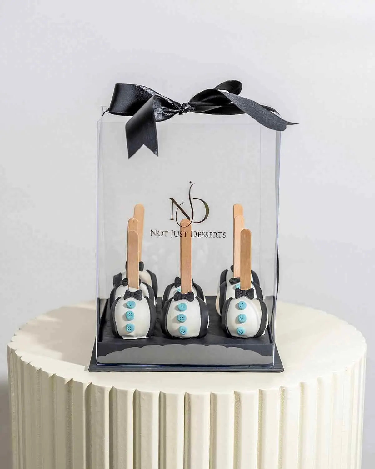 cake-pops-with-bow-tie-dubai