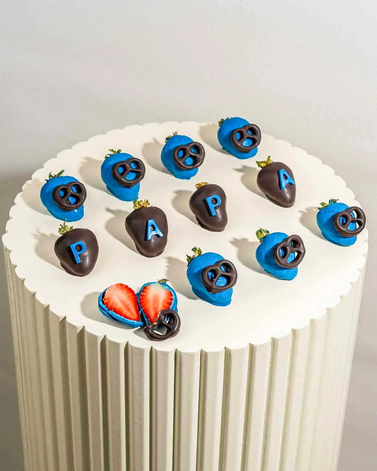 fathers-day-12-chocolate-strawberries-dubai
