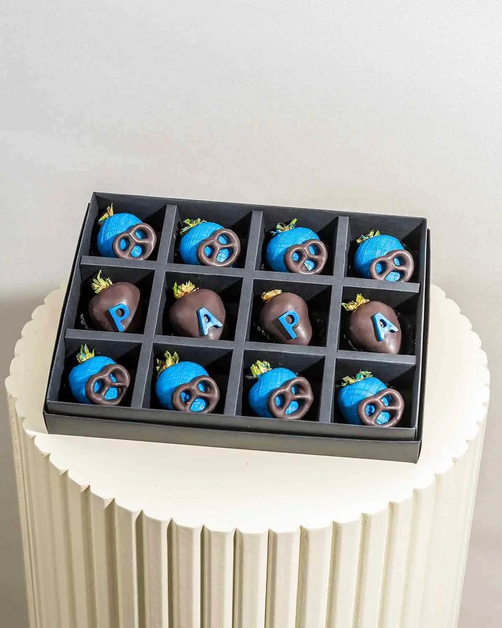 fathers-day-12-chocolate-strawberries-dubai