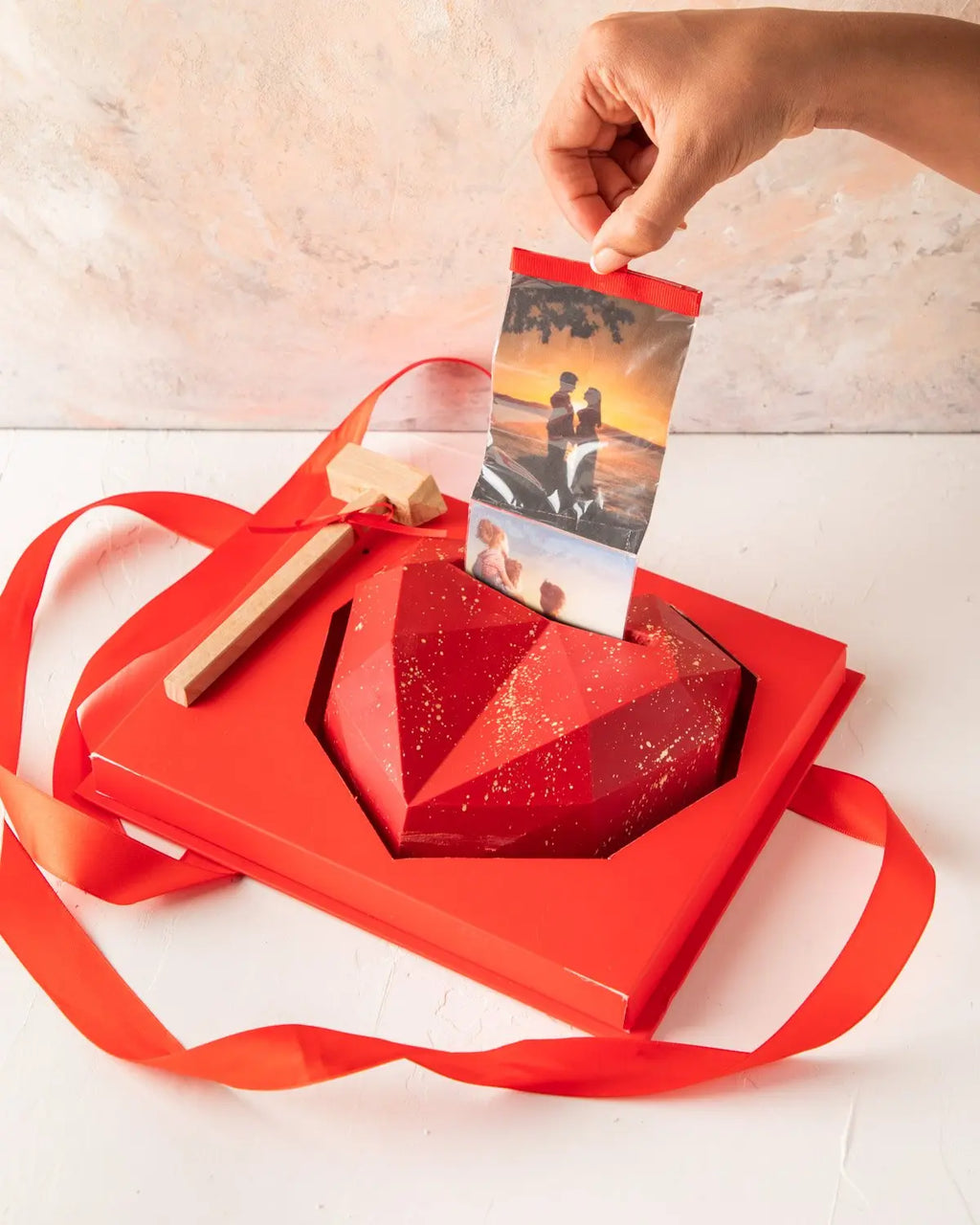 surprise-pulling-pinata-dubai