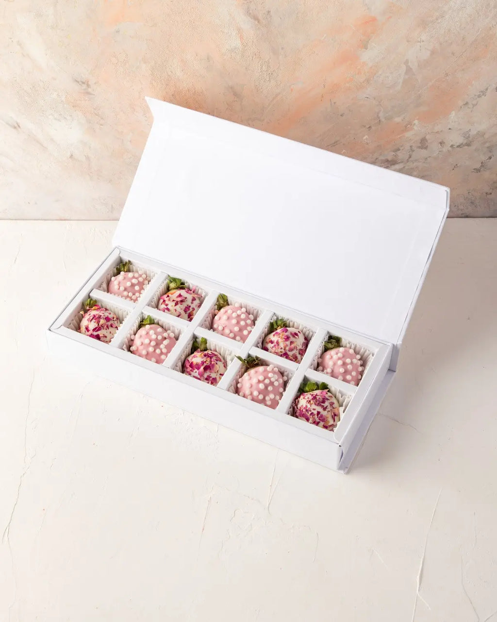 10pc-strawberries-dubai