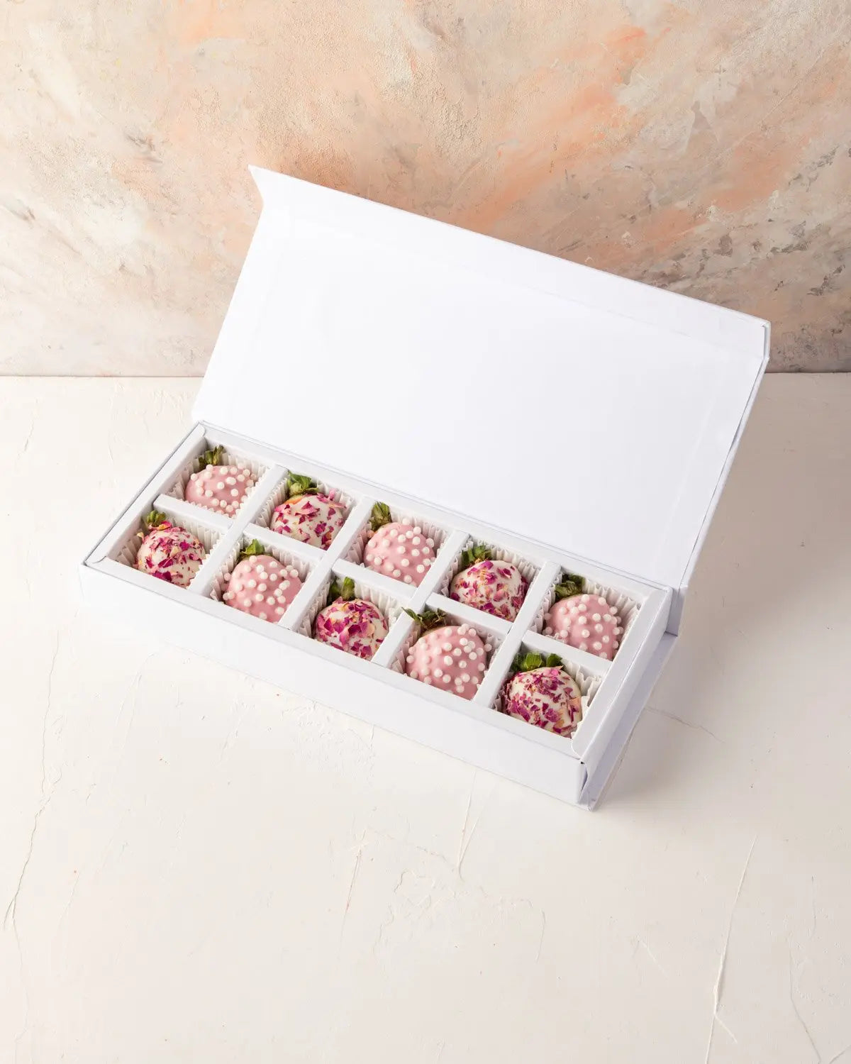 10pc-strawberries-dubai