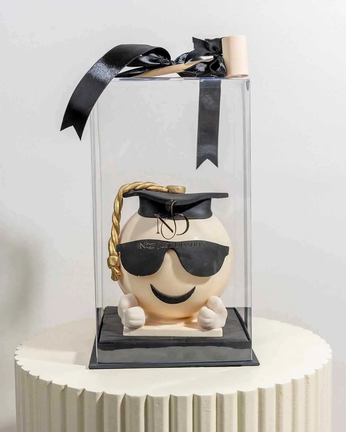 graduation-theme-smash-ball-for-him-dubai