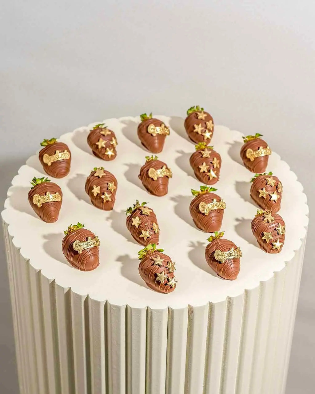 graduation-theme-16-strawberries-dubai