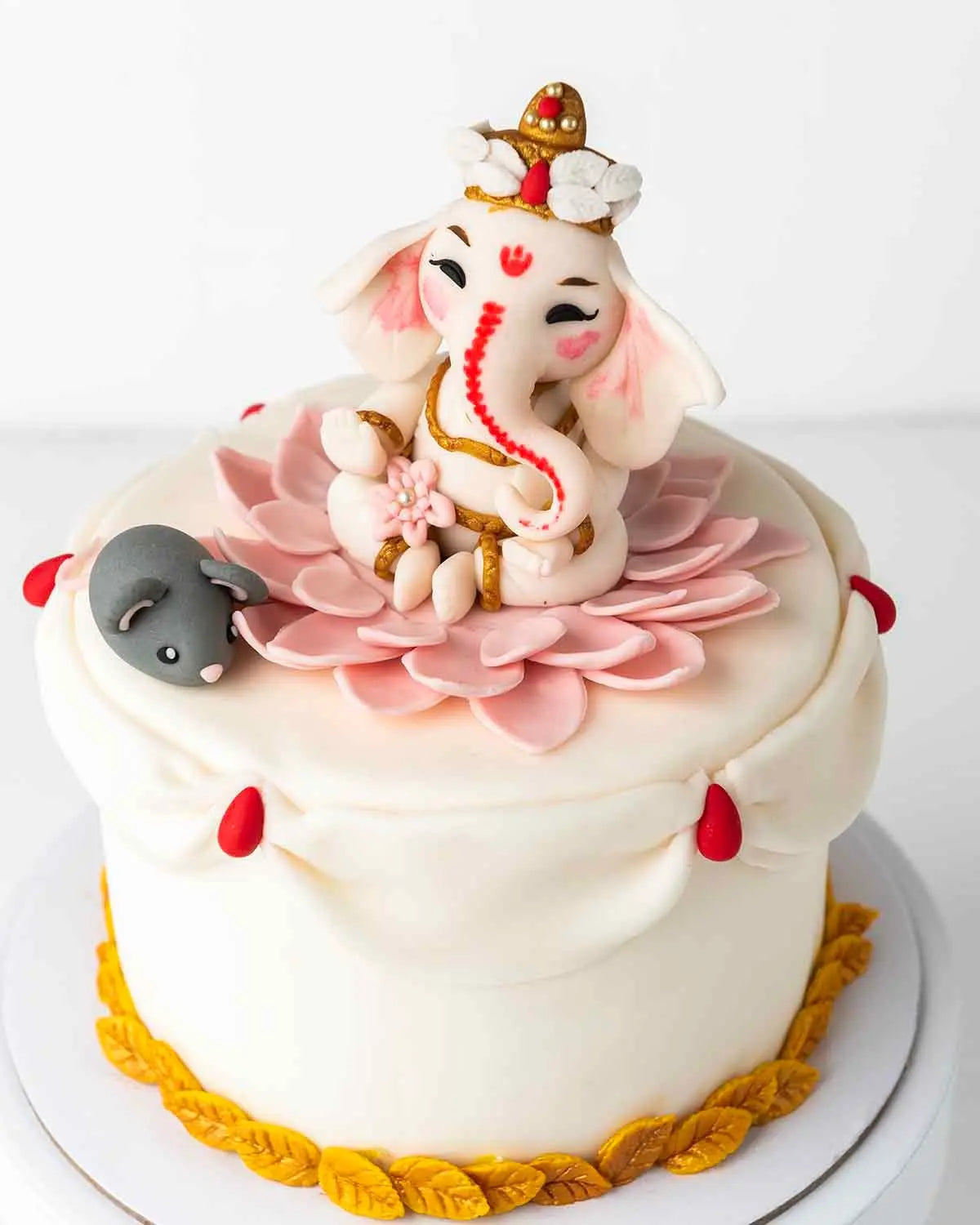 ganpathi-and-mouse-theme-cake-dubai