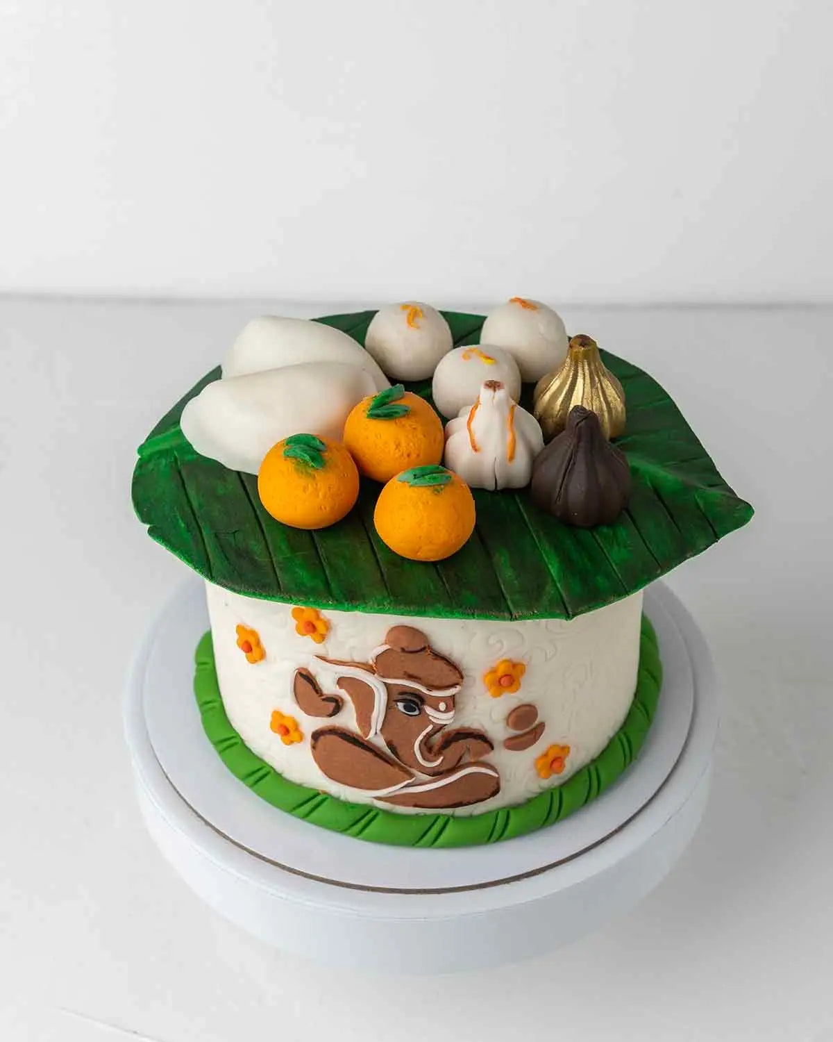 ganpathi-meethai-theme-cake-dubai