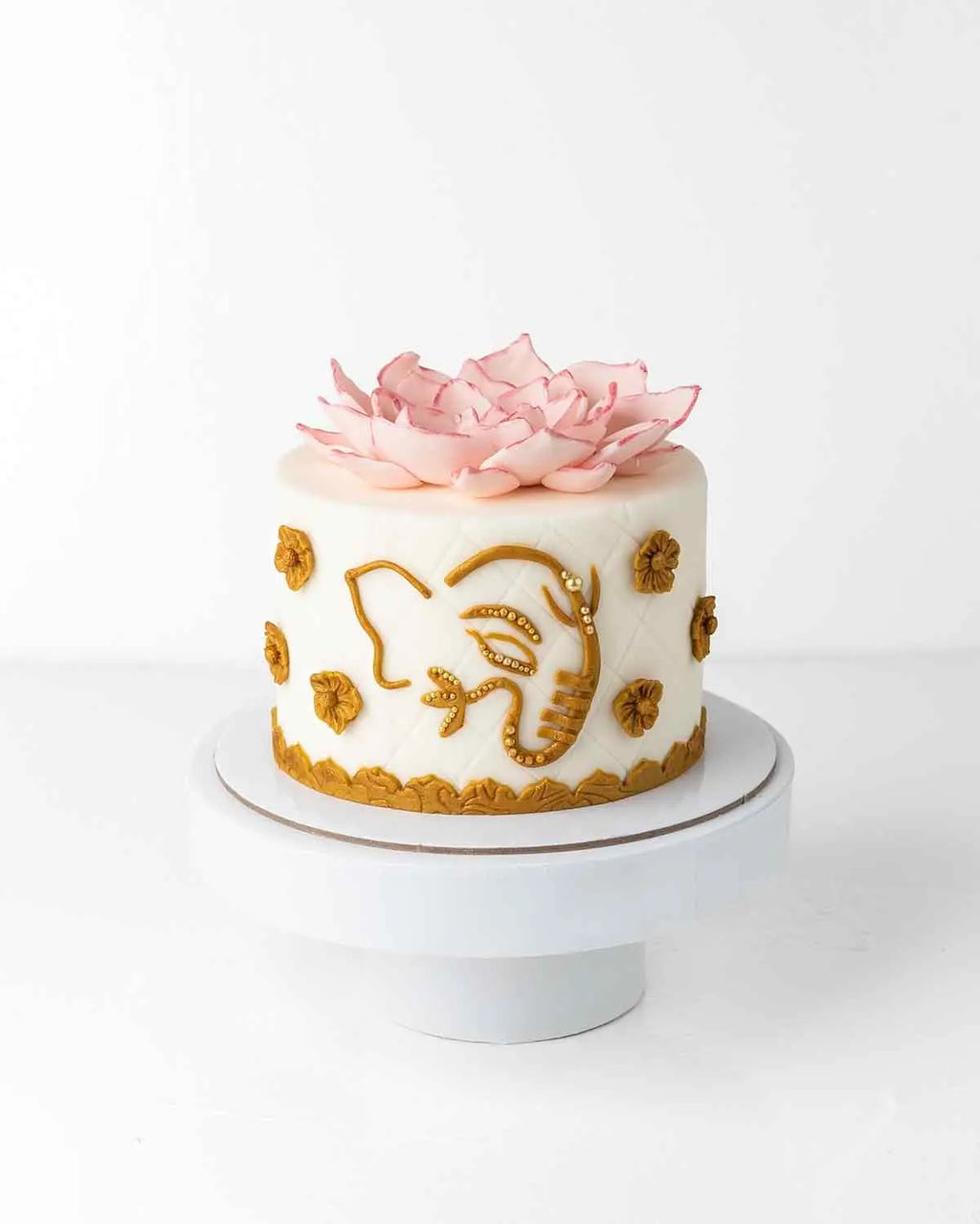 ganpathi-and-lotus-theme-cake-dubai
