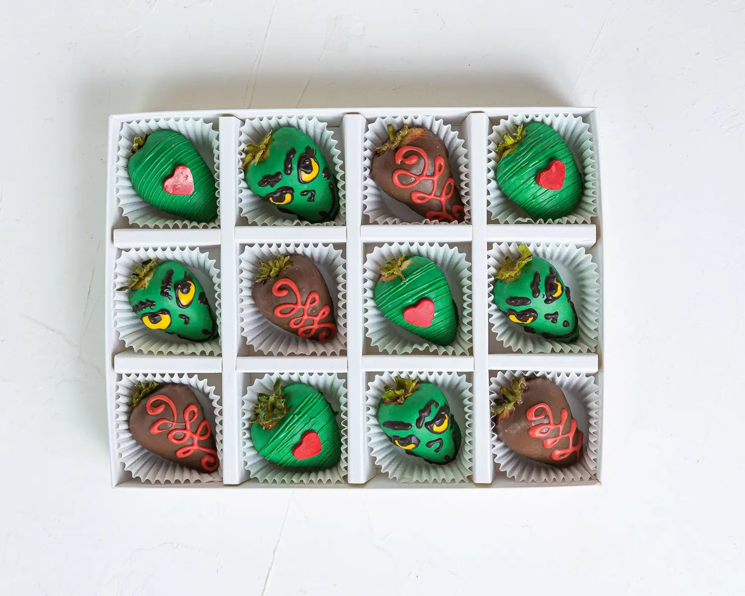 the-grinch-chocolate-strawberries-dubai
