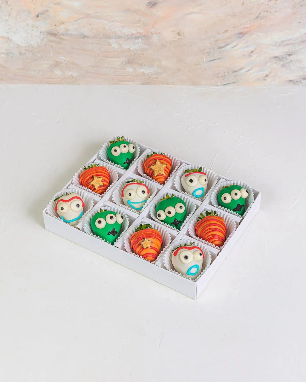 halloween-theme-chocolate-covered-strawberries-dubai