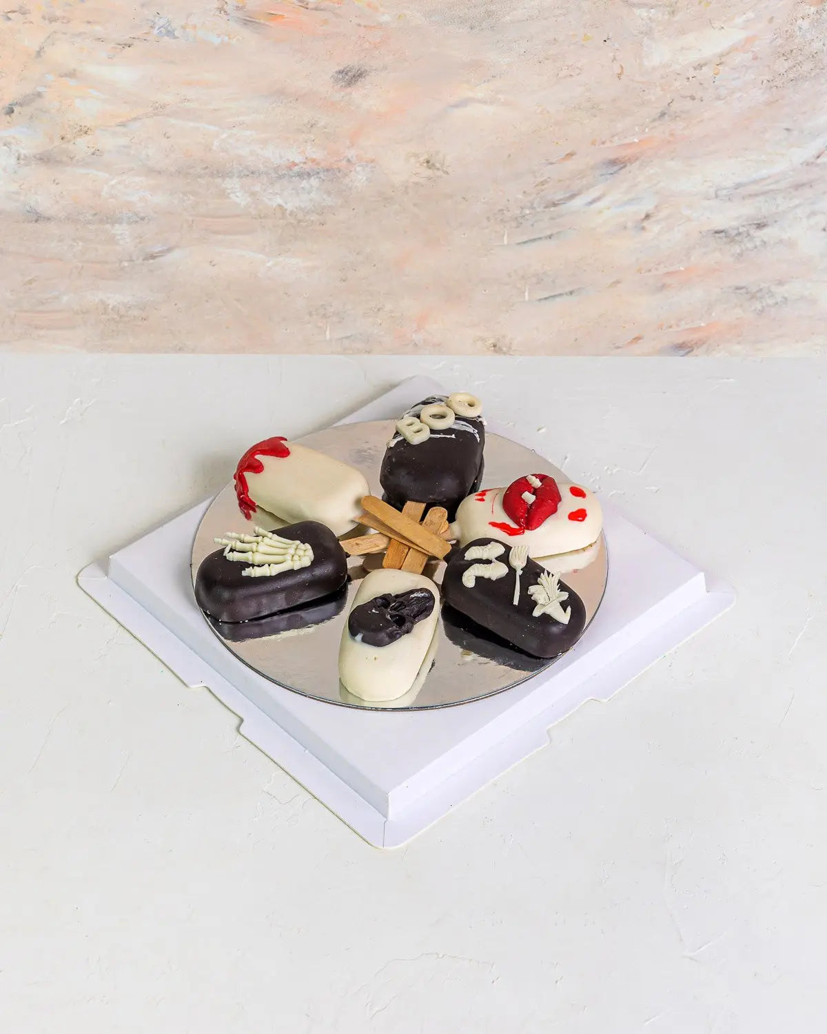 spooky-halloween-cakesicles-dubai