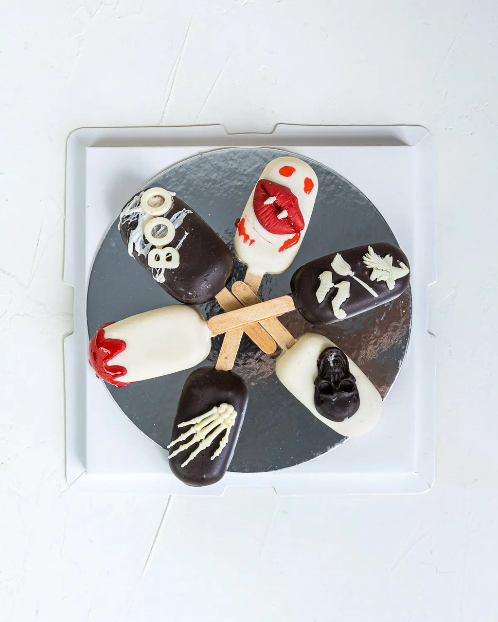 spooky-halloween-cakesicles-dubai