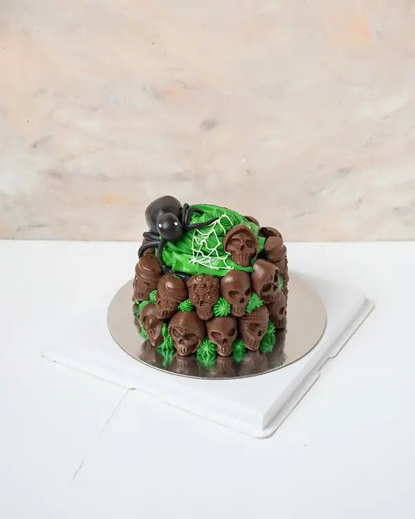spiderweb-skull-rip-cake-dubai